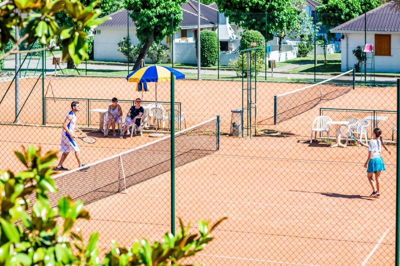 Vakantiepark Villaggio Nidos 3*