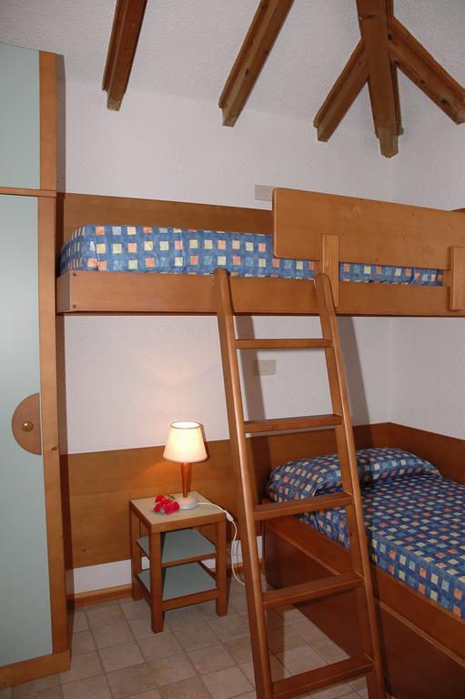 Villaggio Nidos Holiday park 3*
